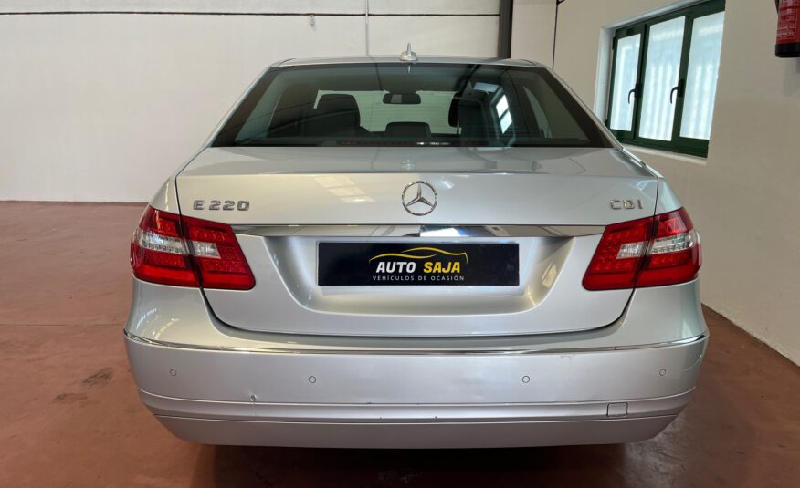 MERCEDES-BENZ E 220 CDI Advangarde