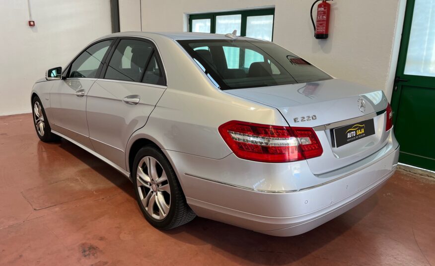 MERCEDES-BENZ E 220 CDI Advangarde