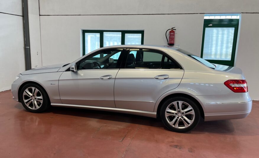 MERCEDES-BENZ E 220 CDI Advangarde