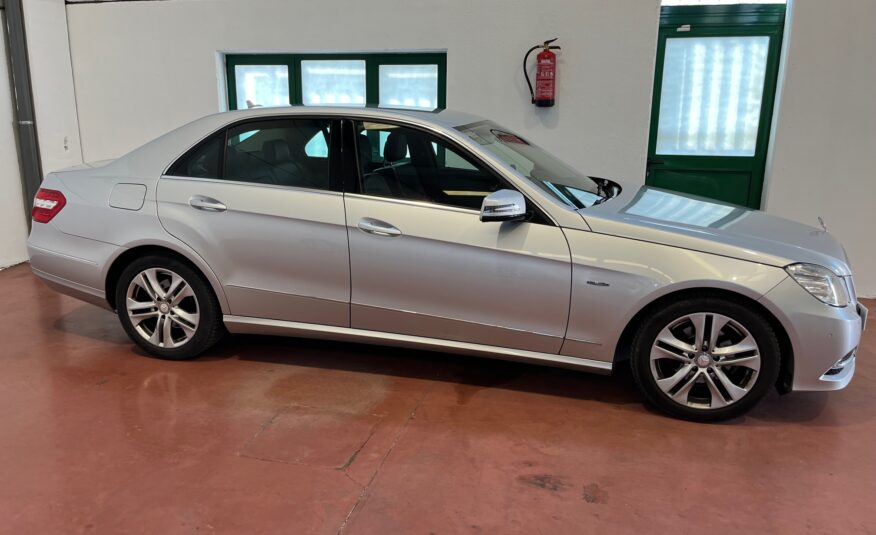 MERCEDES-BENZ E 220 CDI Advangarde