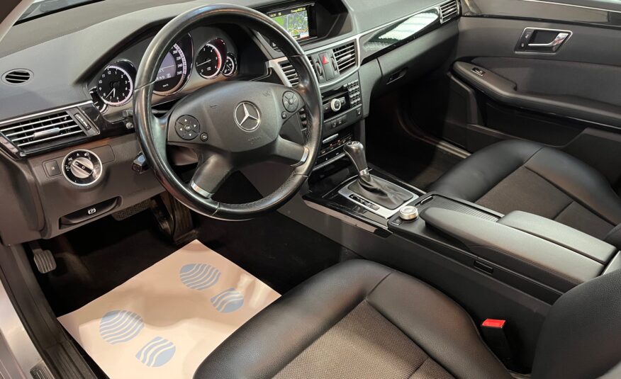 MERCEDES-BENZ E 220 CDI Advangarde