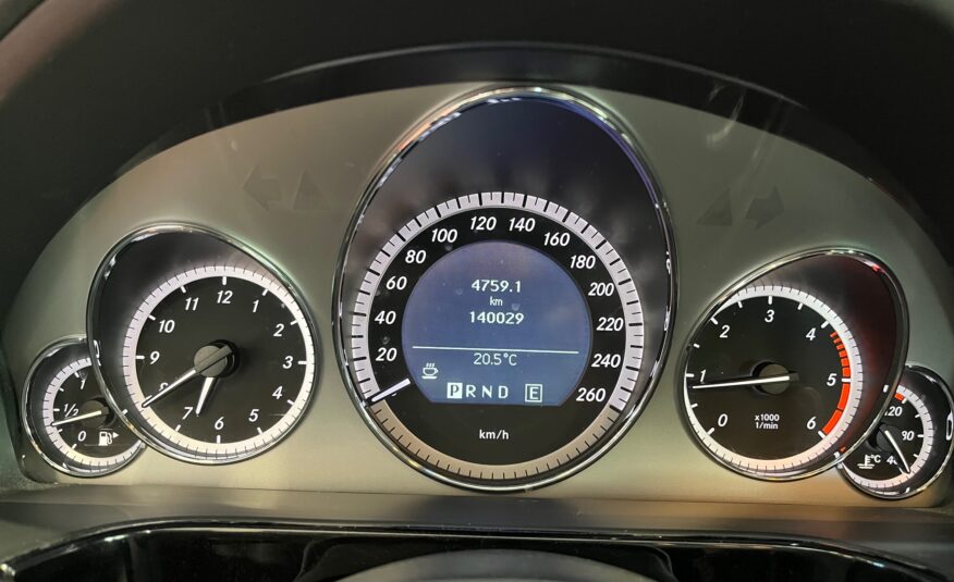 MERCEDES-BENZ E 220 CDI Advangarde