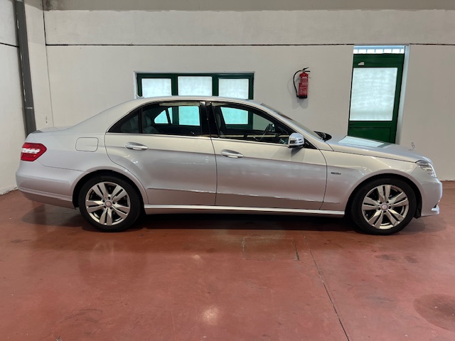 MERCEDES E 220 CDI