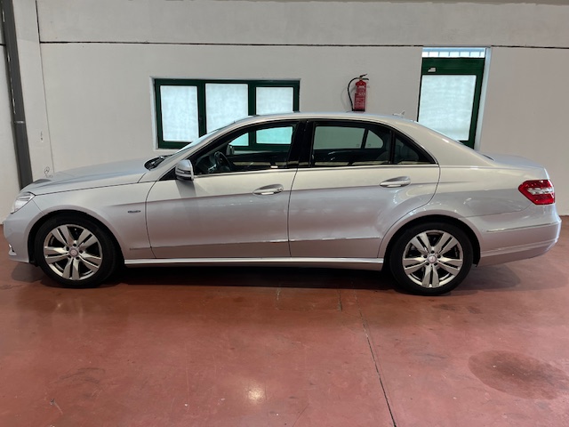 MERCEDES E 220 CDI