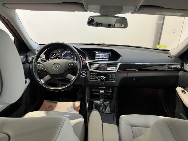 MERCEDES E 220 CDI