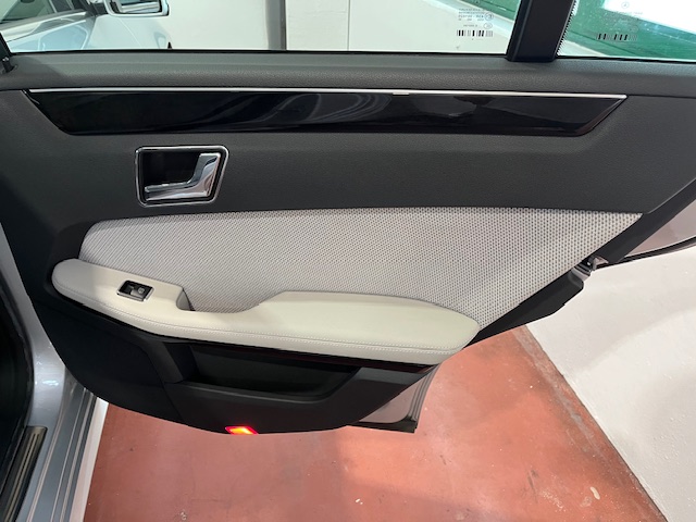 MERCEDES E 220 CDI