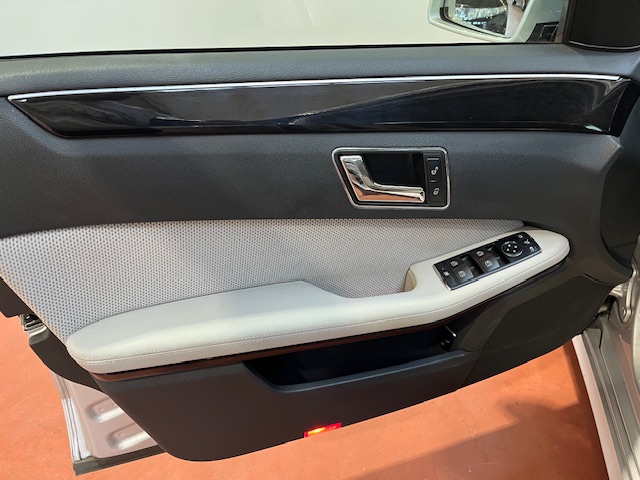 MERCEDES E 220 CDI
