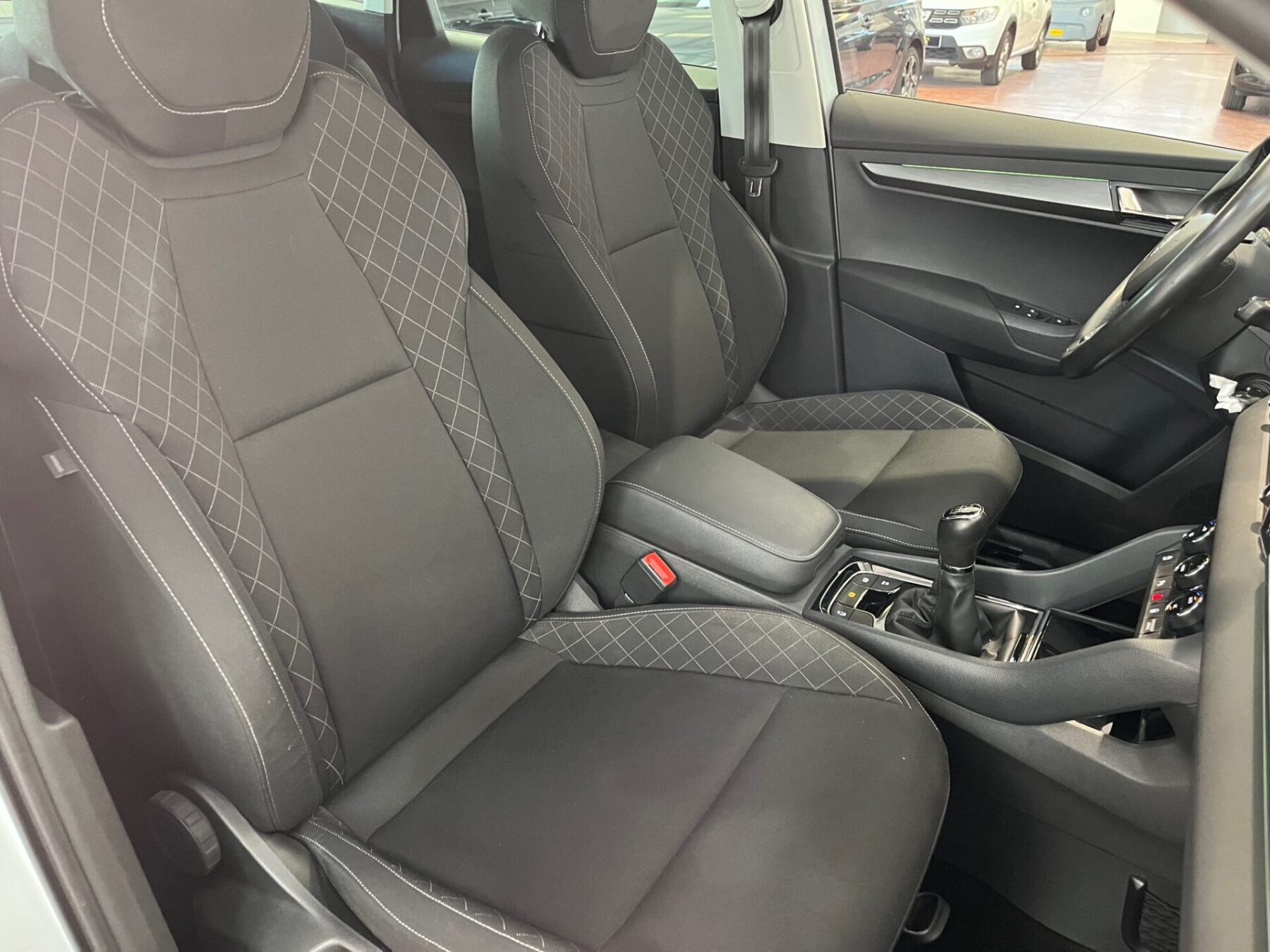 SKODA KAROQ 1.6 TDI Ambition