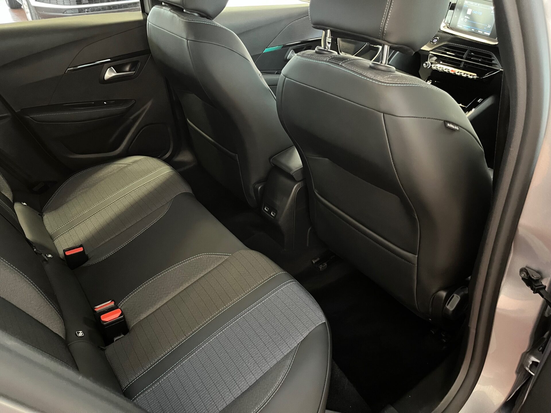 PEUGEOT 208 1.5 HDI Allure