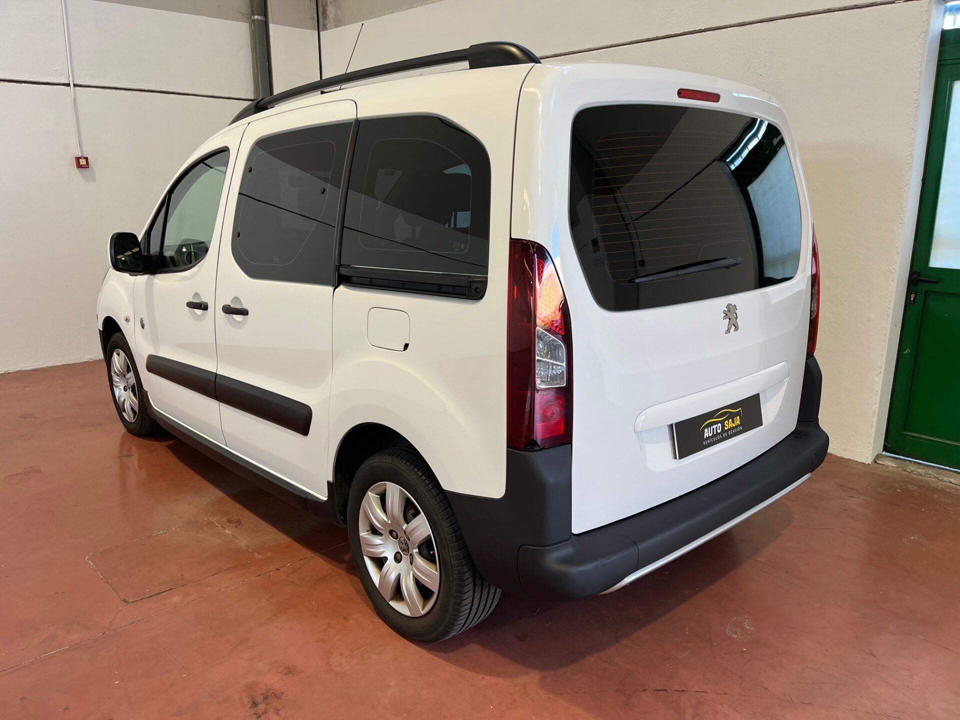 PEUGEOT PARTNER 1.6 e-HDI Tepee Outdoor