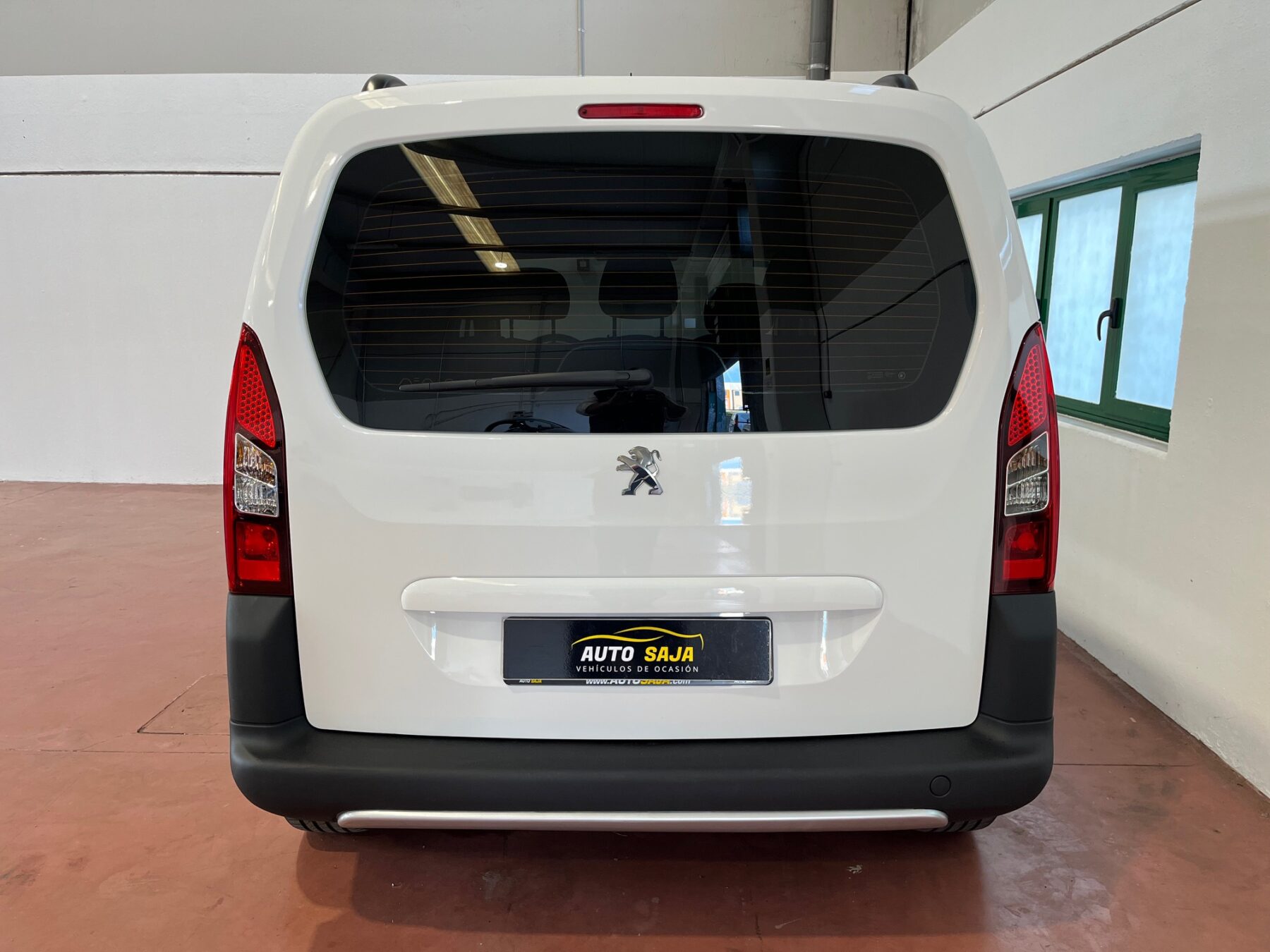 PEUGEOT PARTNER 1.6 e-HDI Tepee Outdoor