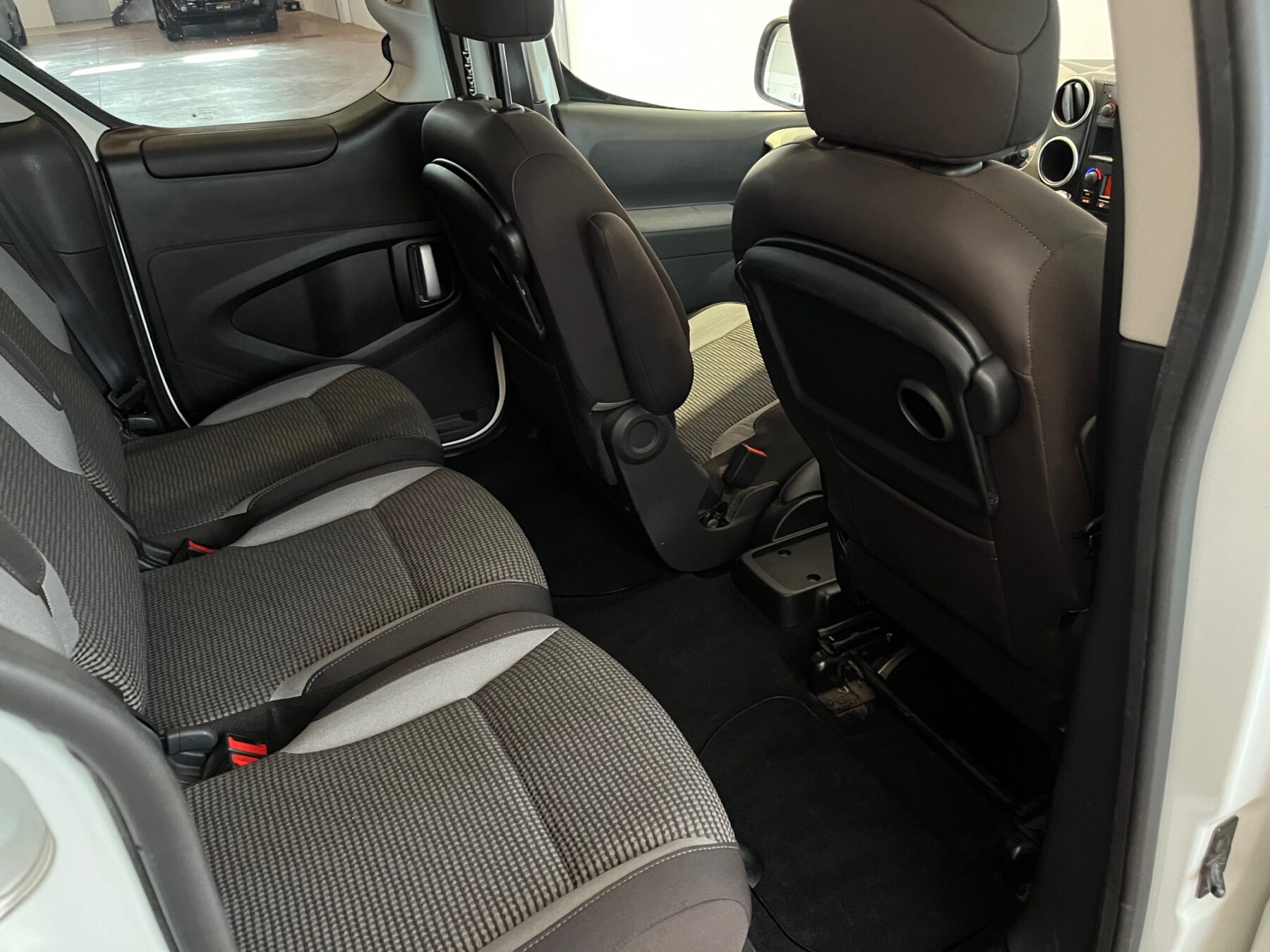 PEUGEOT PARTNER 1.6 e-HDI Tepee Outdoor