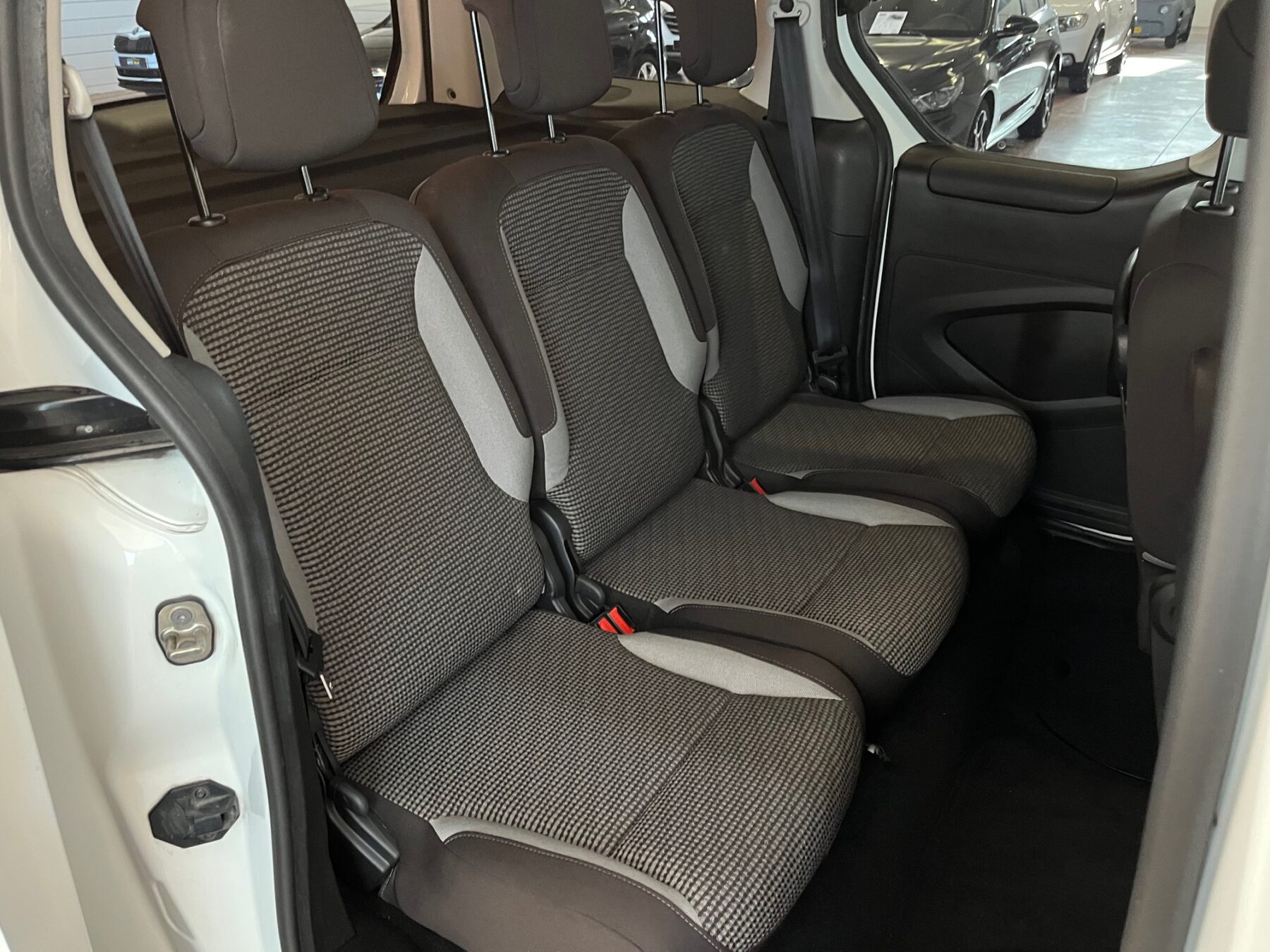 PEUGEOT PARTNER 1.6 e-HDI Tepee Outdoor