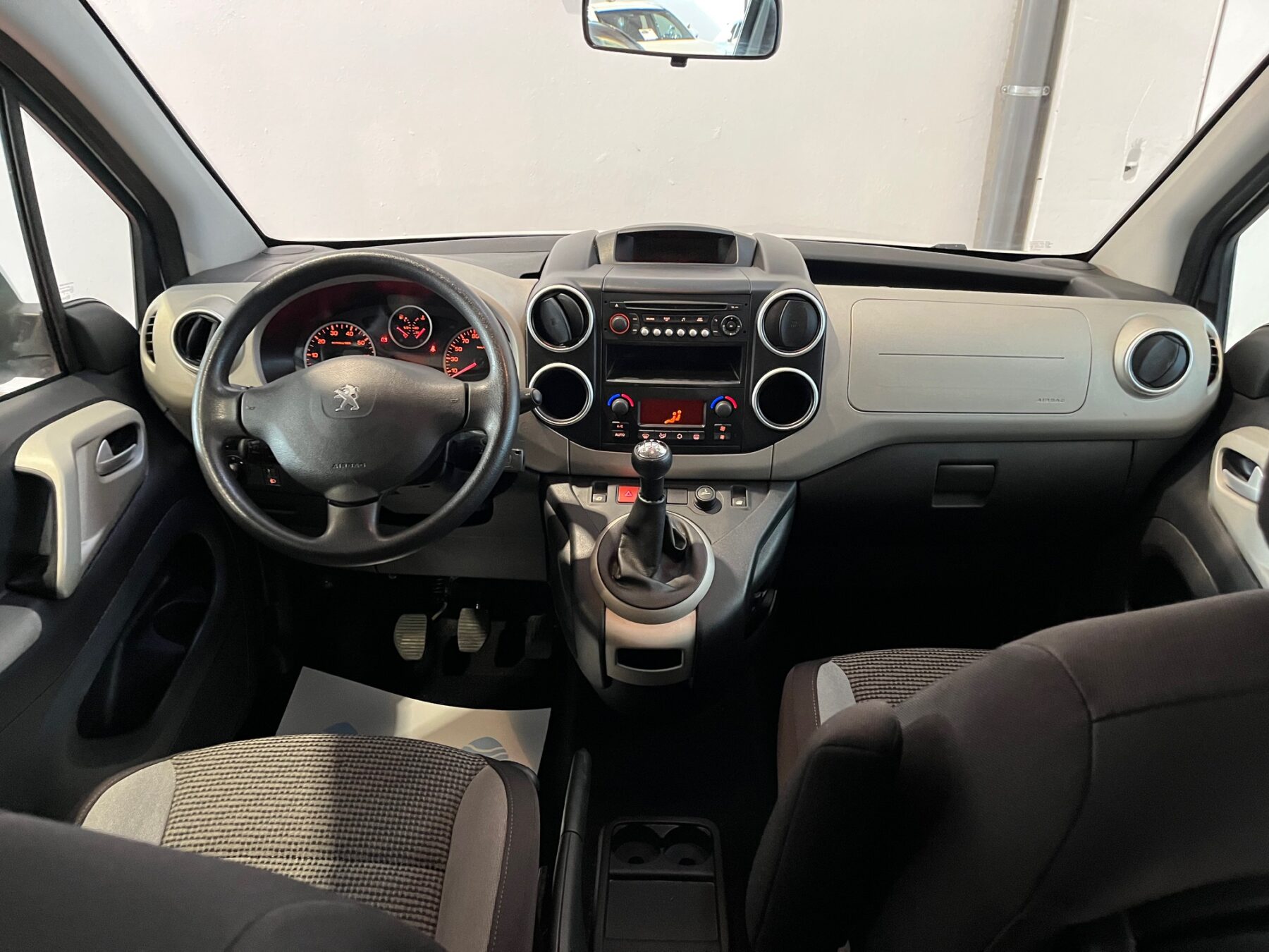 PEUGEOT PARTNER 1.6 e-HDI Tepee Outdoor