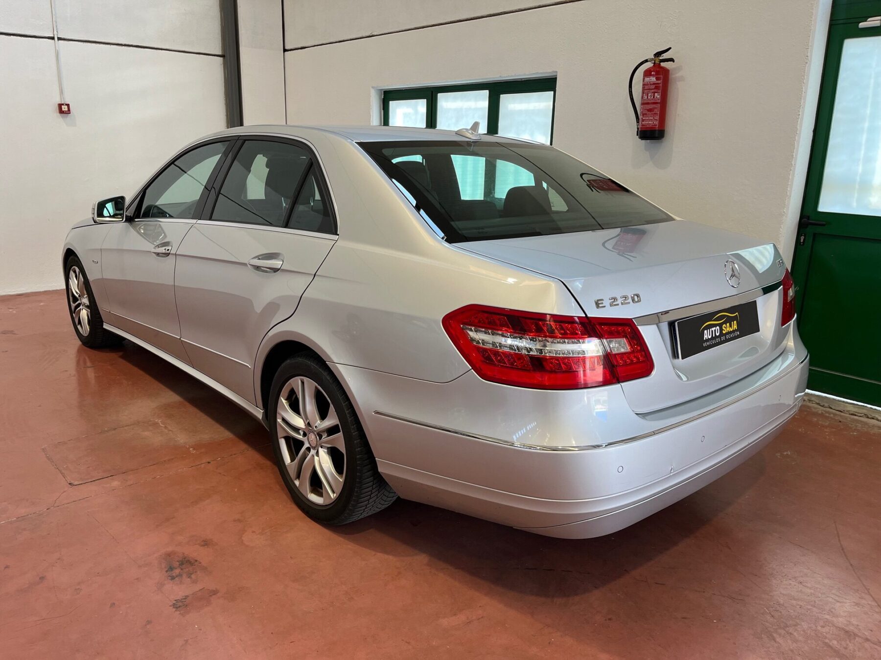 MERCEDES-BENZ E-class E220 CDI ADVANGARDE