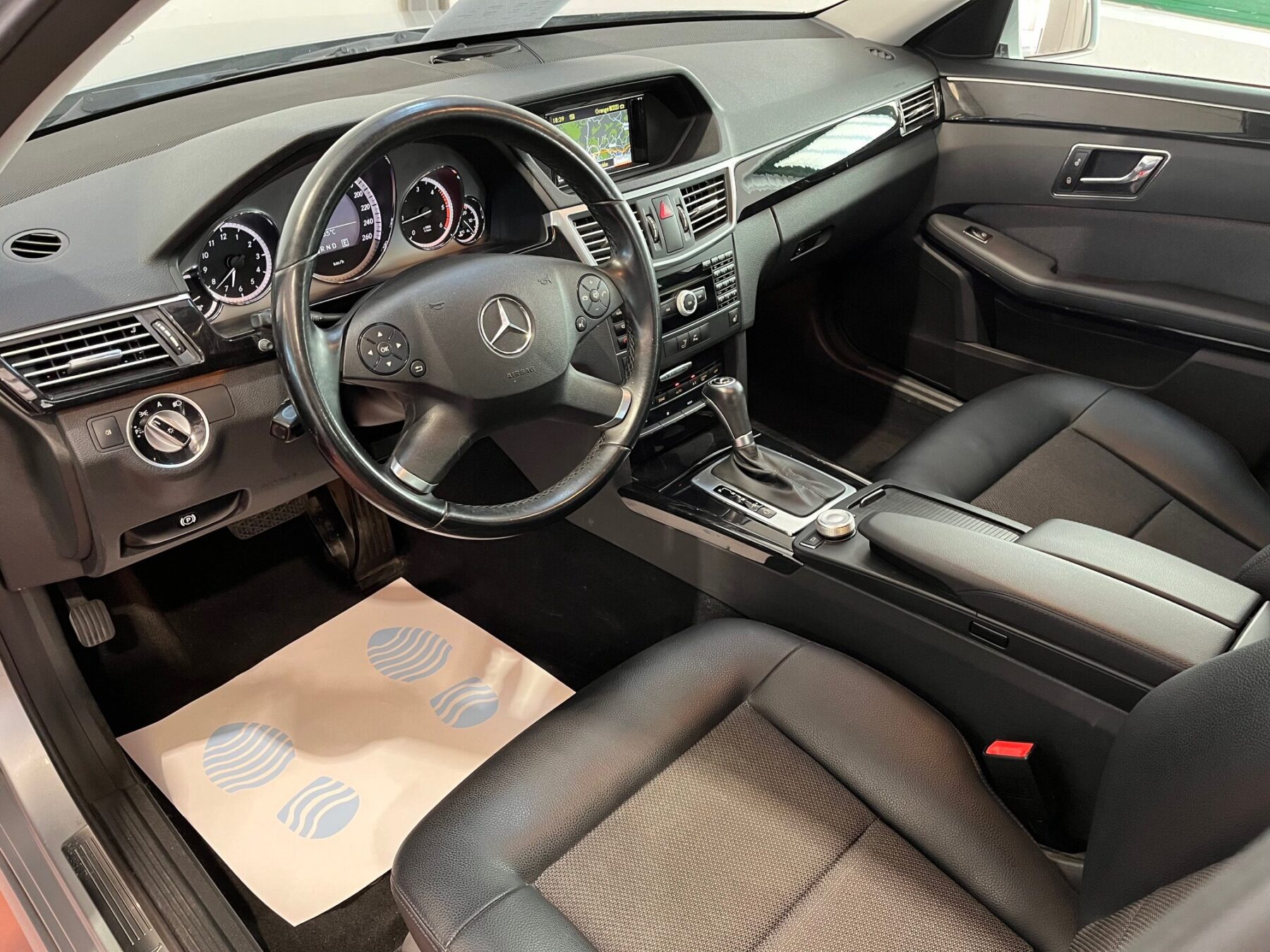 MERCEDES-BENZ E-class E220 CDI ADVANGARDE