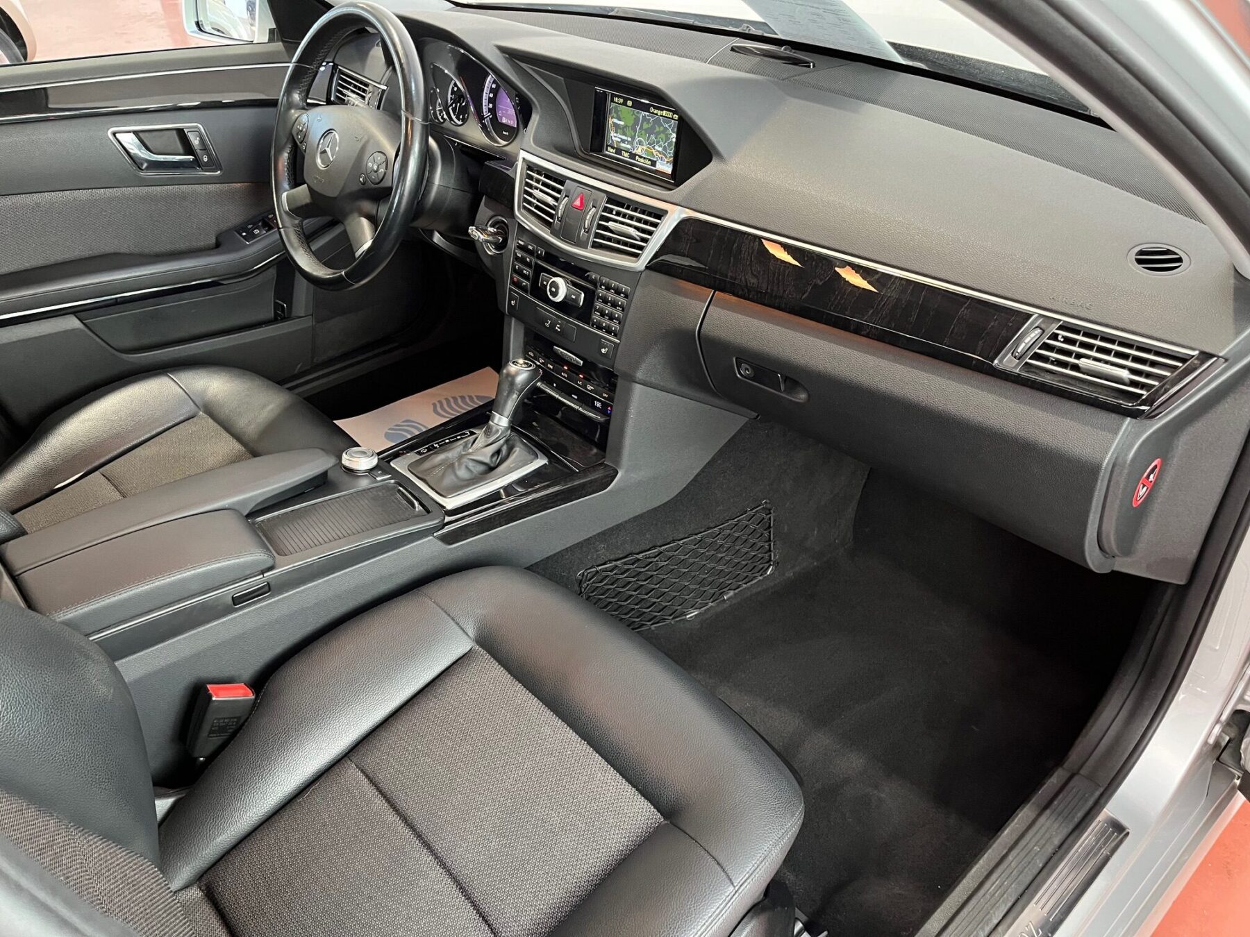 MERCEDES-BENZ E-class E220 CDI ADVANGARDE