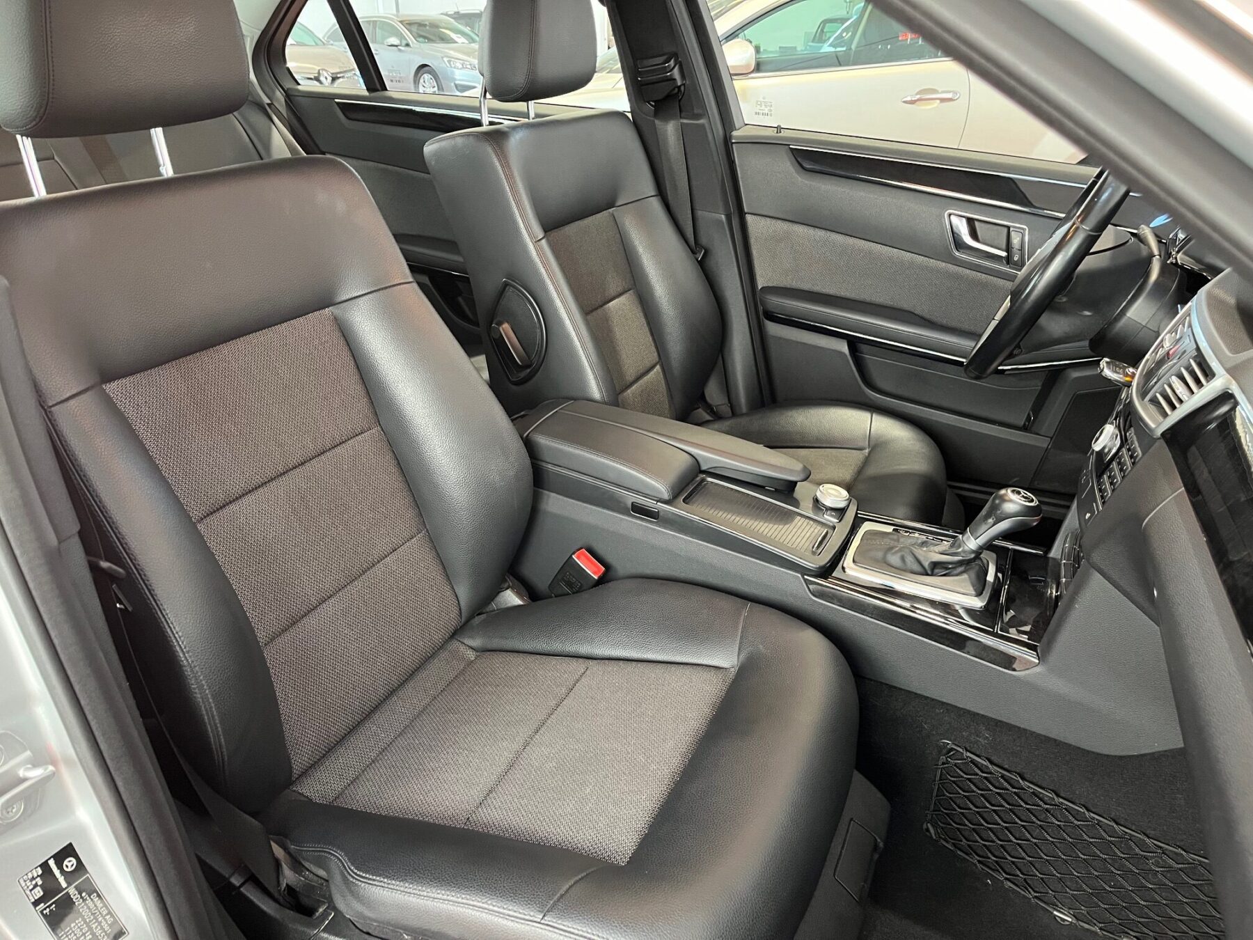 MERCEDES-BENZ E-class E220 CDI ADVANGARDE