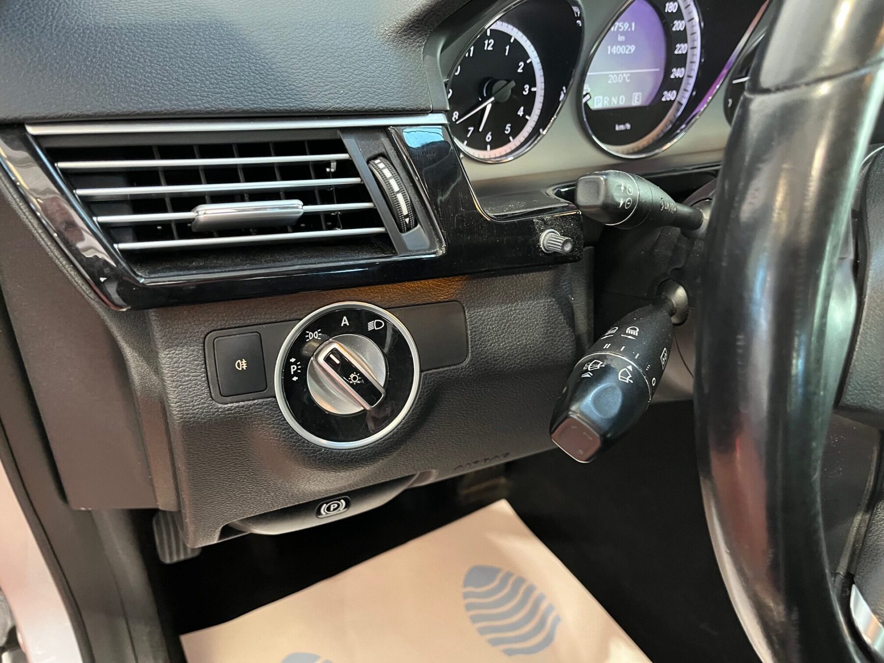 MERCEDES-BENZ E-class E220 CDI ADVANGARDE