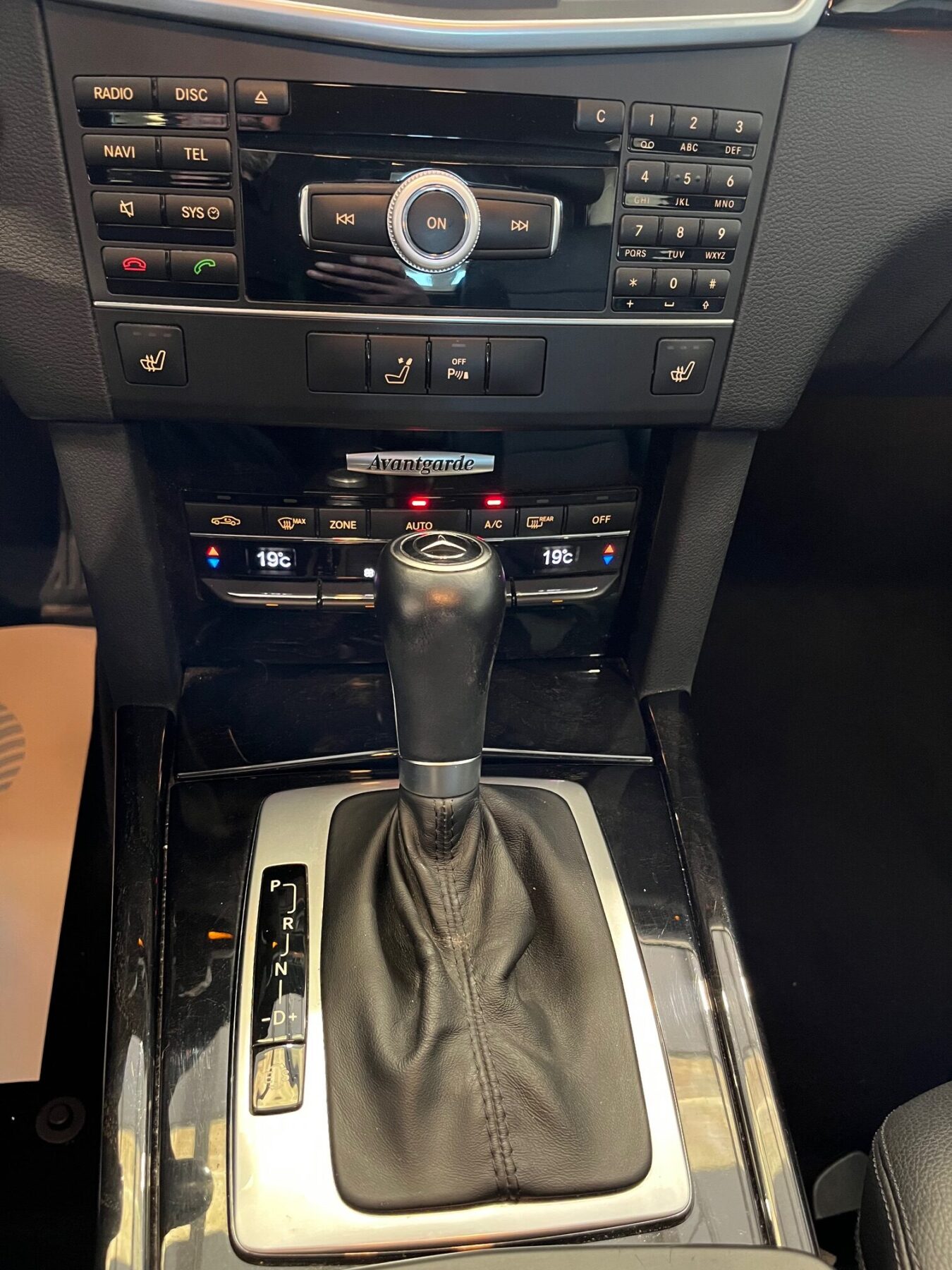 MERCEDES-BENZ E-class E220 CDI ADVANGARDE