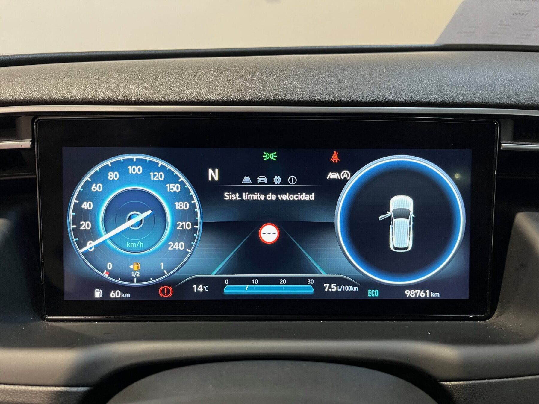 HYUNDAI TUCSON 1.6 TGDI 48V MAXX SKY