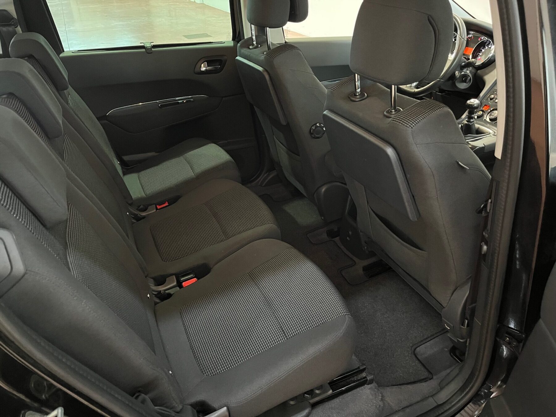 PEUGEOT 5008 1.6 HDI STYLE