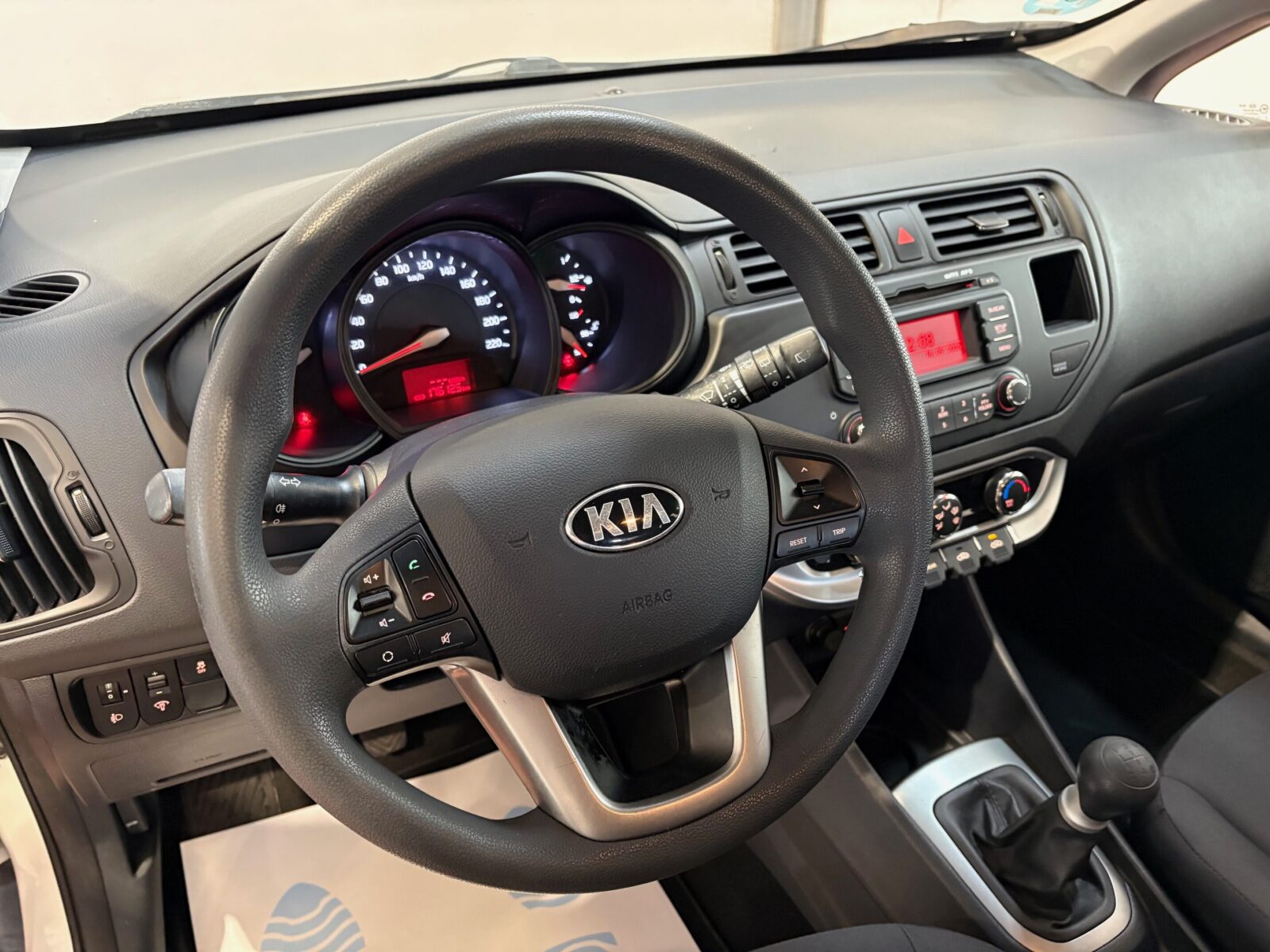 KIA Rio 1.2 CVVT Concept