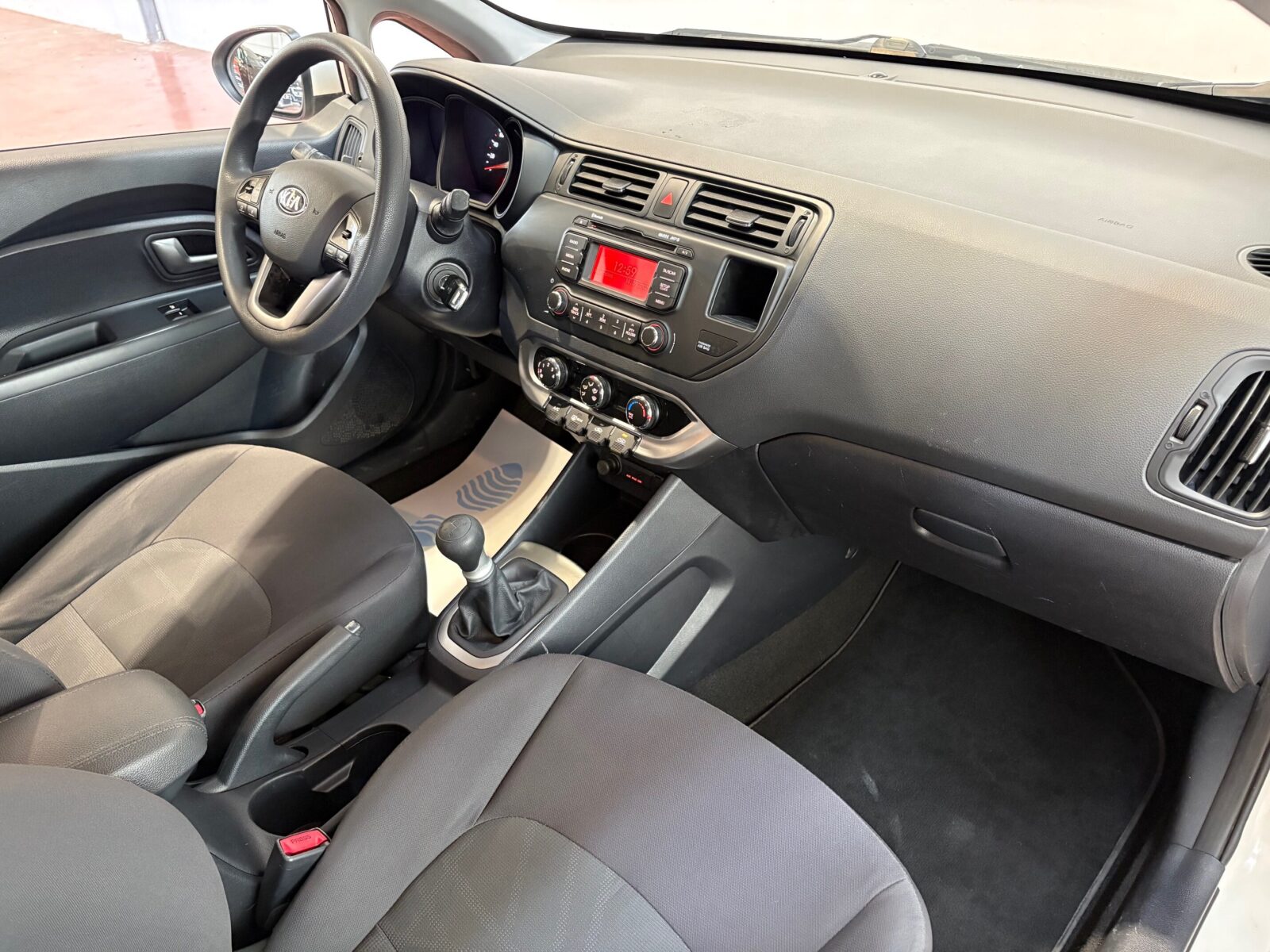 KIA Rio 1.2 CVVT Concept